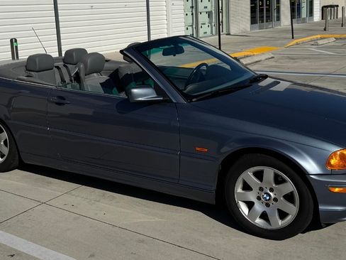 Used 2001 BMW 325Ci Convertible RWD image 10