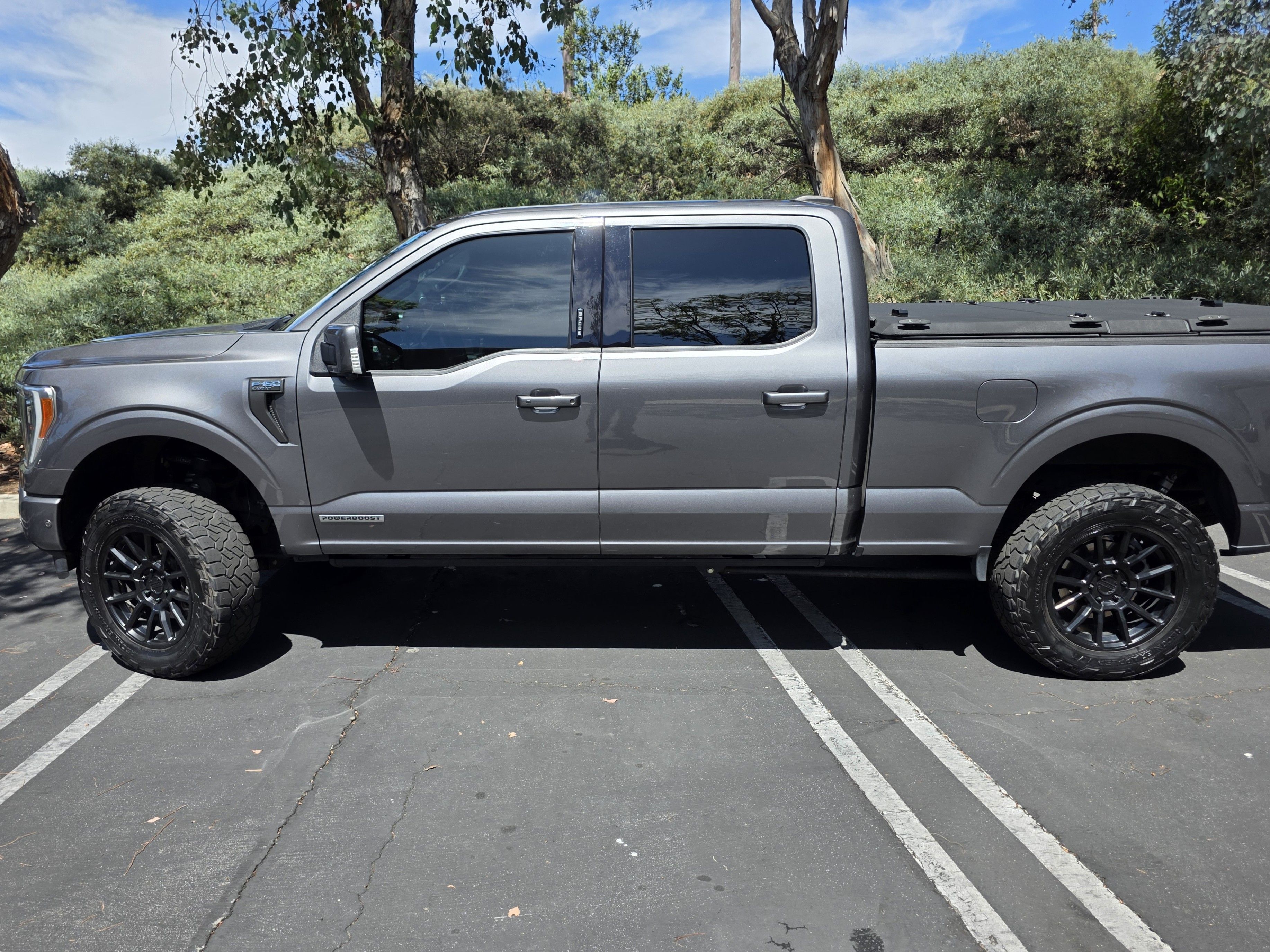 Used 2022 Ford F150 Lariat w/ Equipment Group 502A High AWD/4WD image 8