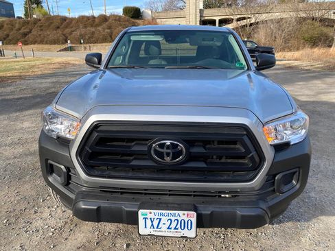 Used 2022 Toyota Tacoma SR image 1