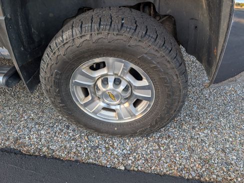 Used 2007 Chevrolet Silverado 2500 LTZ w/ EZ-Lift Tailgate Package image 6