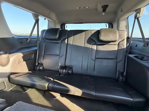 Used 2017 Chevrolet Suburban LT AWD/4WD image 17