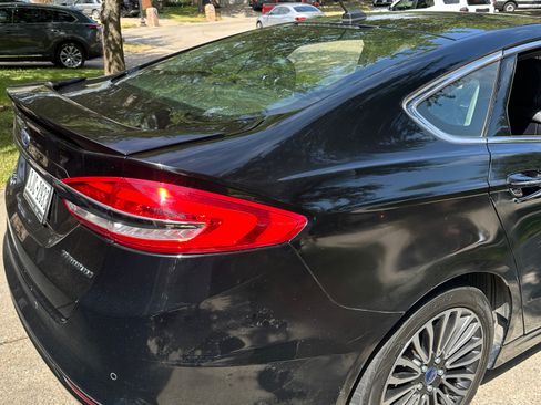 Used 2017 Ford Fusion Energi Titanium FWD image 15