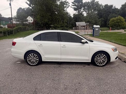 Used 2012 Volkswagen Jetta SEL FWD image 11