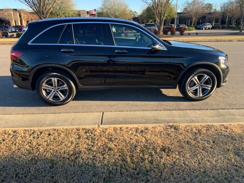 Used 2019 Mercedes-Benz GLC 300 image 1
