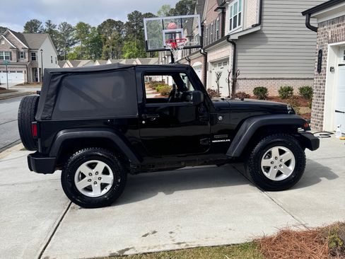 Used 2011 Jeep Wrangler Sport image 8