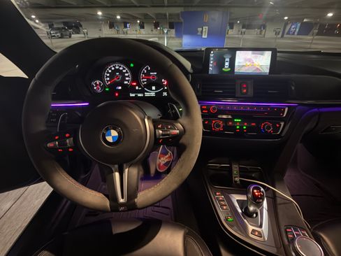 Used 2019 BMW M4 CS w/ Executive Package RWD image 25