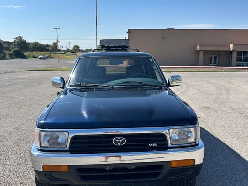 Used 1993 Toyota 4Runner SR5 RWD image 2