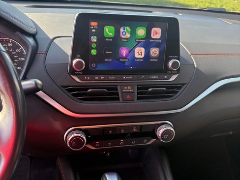 Used 2022 Nissan Altima 2.5 SR image 11