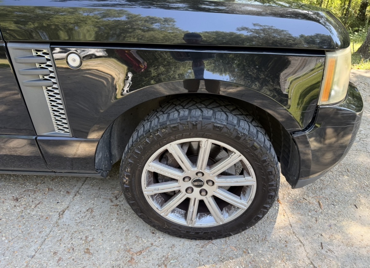Used 2010 Land Rover Range Rover Supercharged AWD/4WD image 10