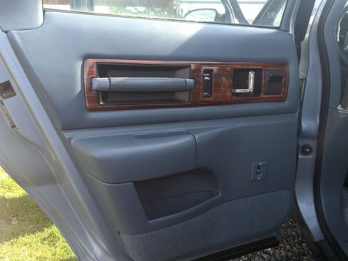 Used 1995 Chevrolet Impala Sedan image 9