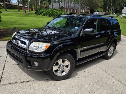Used 2006 Toyota 4Runner SR5 AWD/4WD image 1