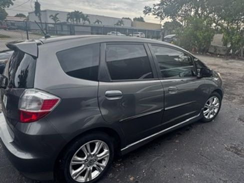 Used 2011 Honda Fit Sport image 5