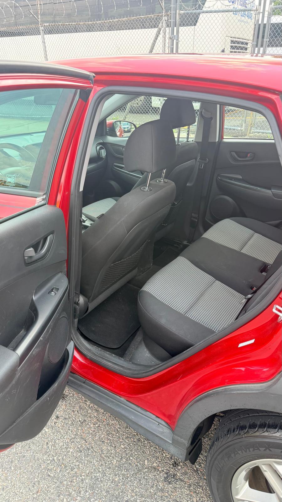Used 2018 Hyundai Kona SE FWD image 9