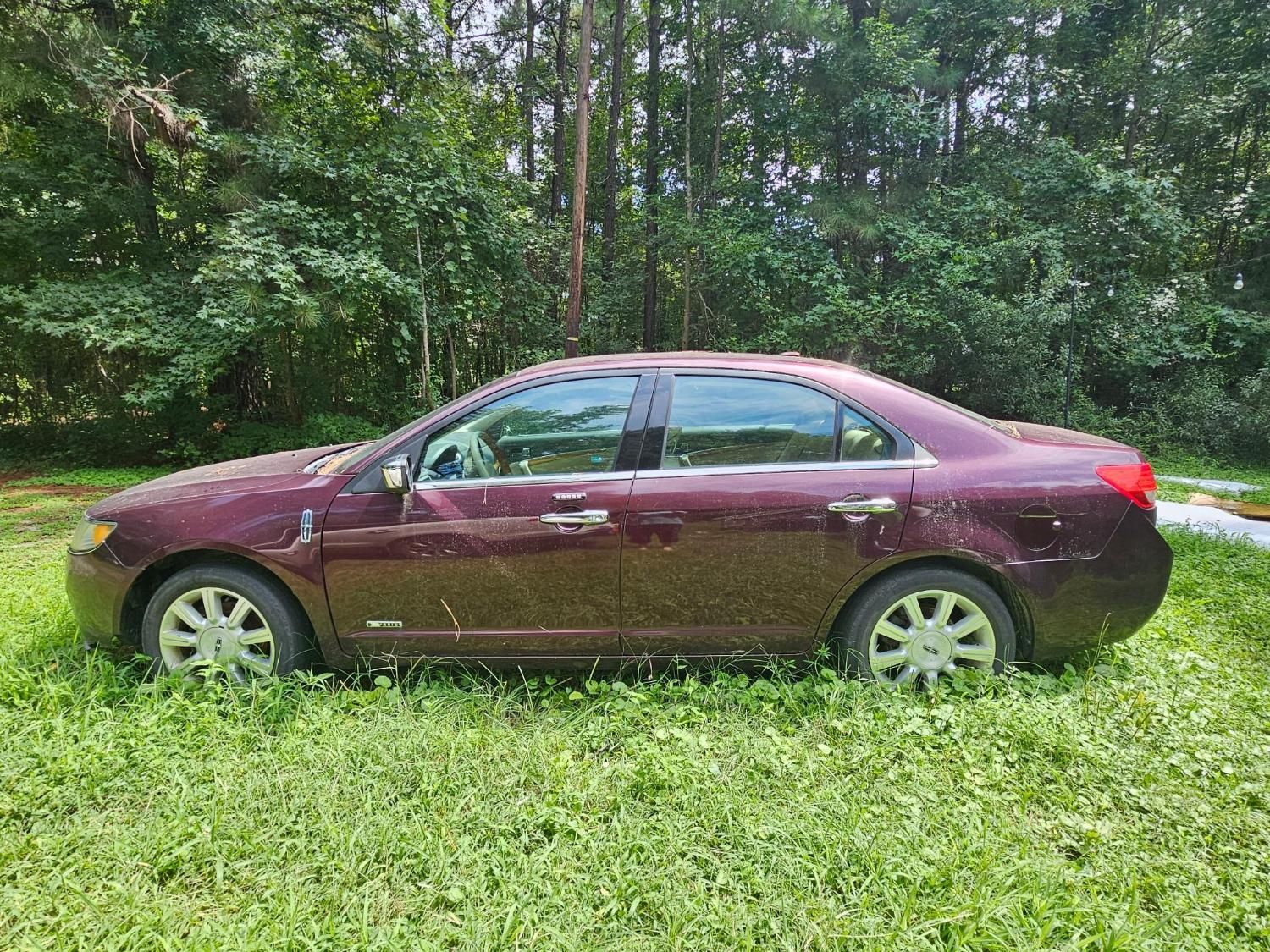 Used 2012 Lincoln MKZ Hybrid FWD image 2