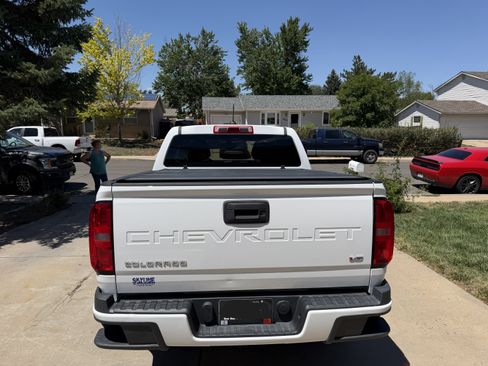 Used 2021 Chevrolet Colorado LT AWD/4WD image 8