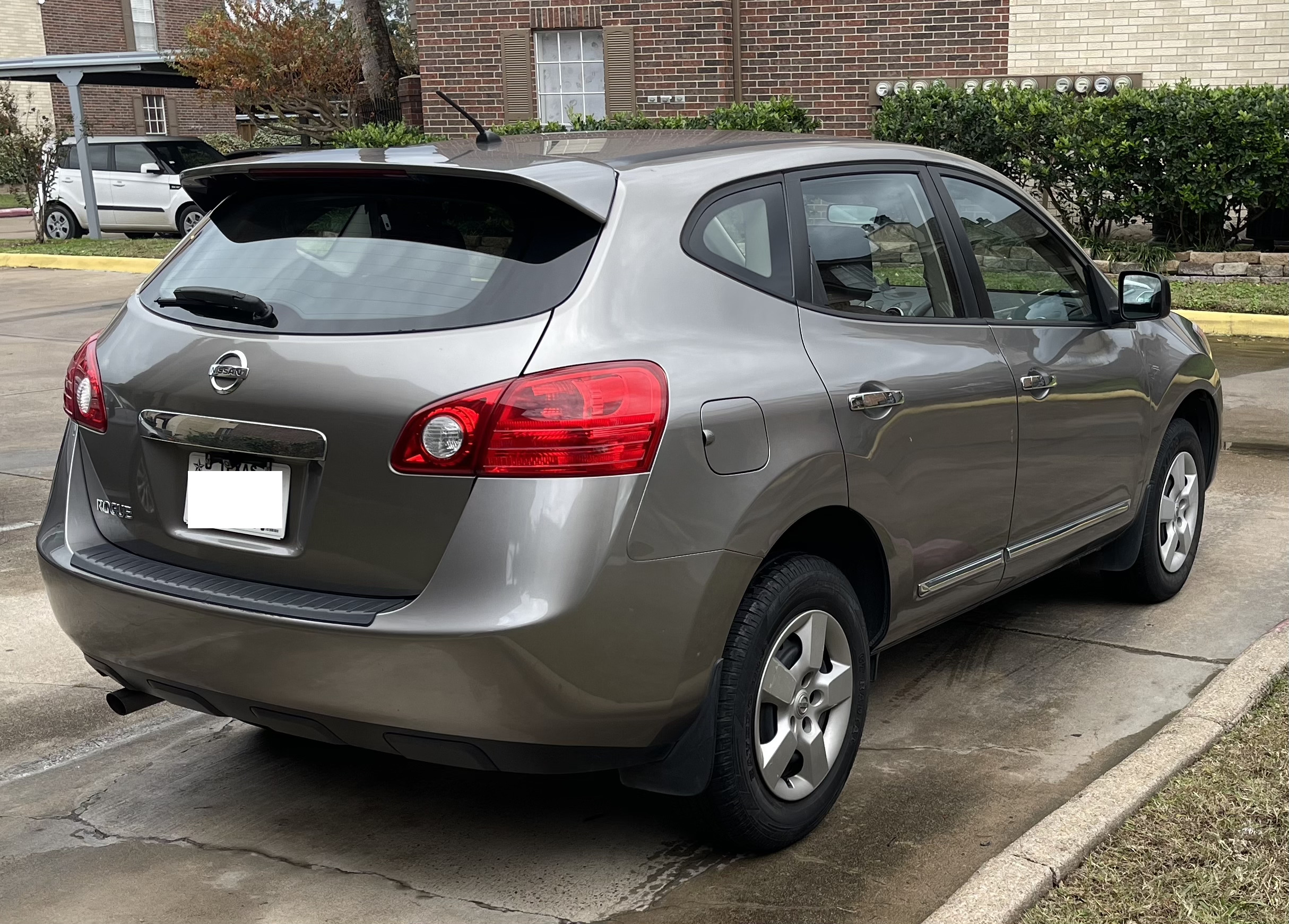 Used 2011 Nissan Rogue S FWD image 11