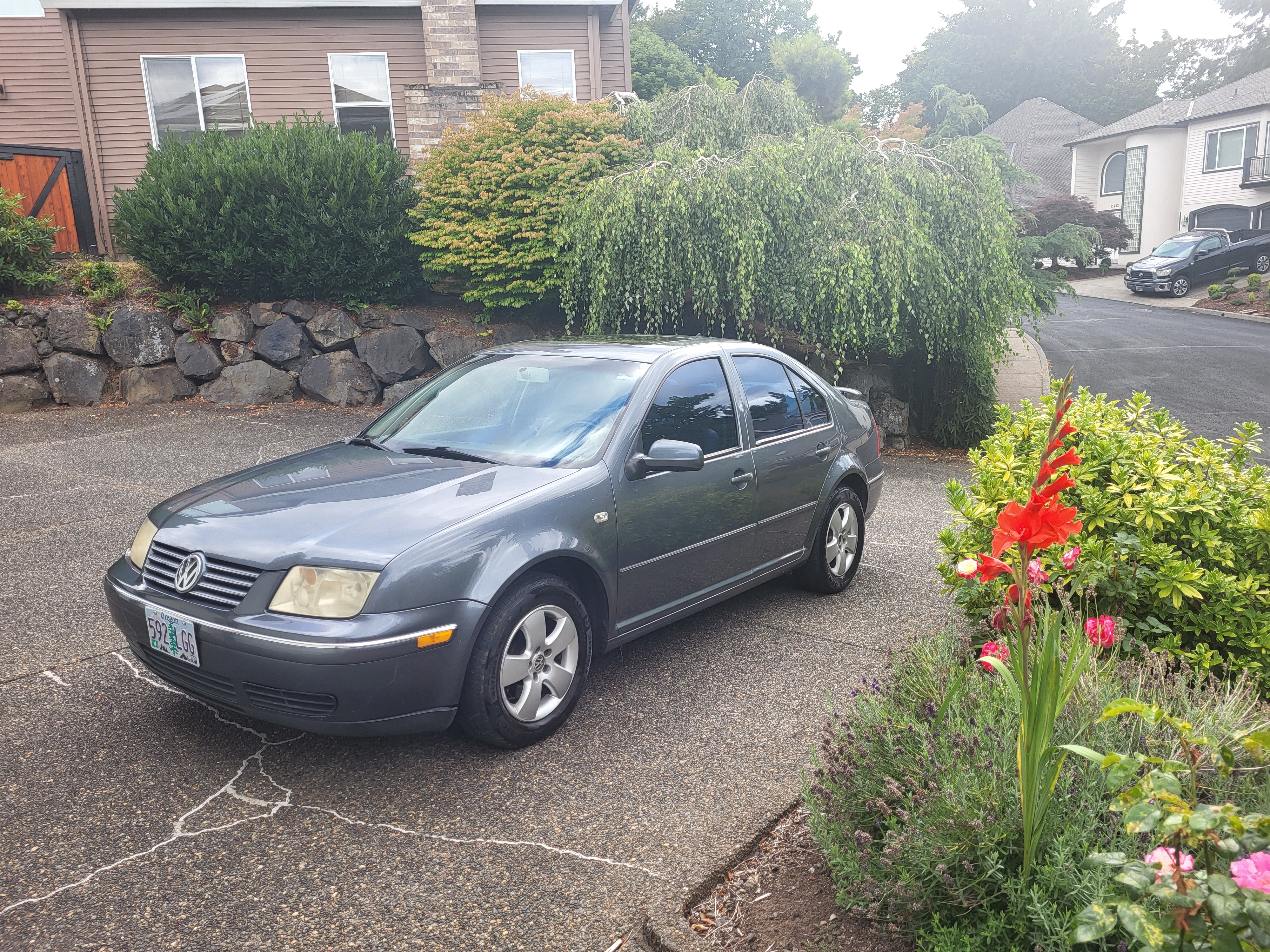 Used 2004 Volkswagen Jetta GLS FWD image 1
