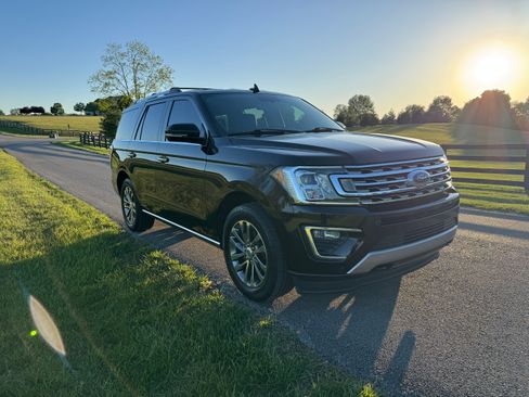 Used 2018 Ford Expedition Limited AWD/4WD image 18