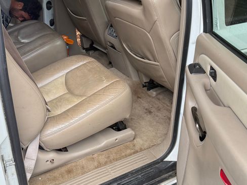 Used 2005 GMC Yukon XL Denali AWD/4WD image 11