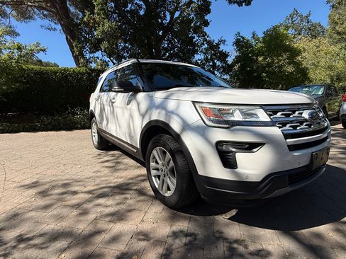 Used 2019 Ford Explorer XLT w/ Equipment Group 202A AWD/4WD image 8
