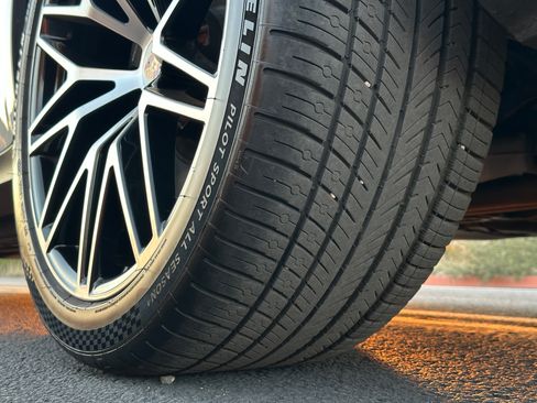 Used 2023 Porsche Macan image 20