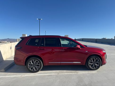 Used 2020 Cadillac XT6 Sport AWD/4WD image 2