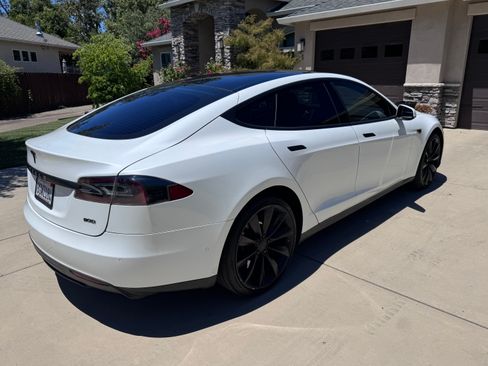 Used 2015 Tesla Model S 85D AWD/4WD image 6
