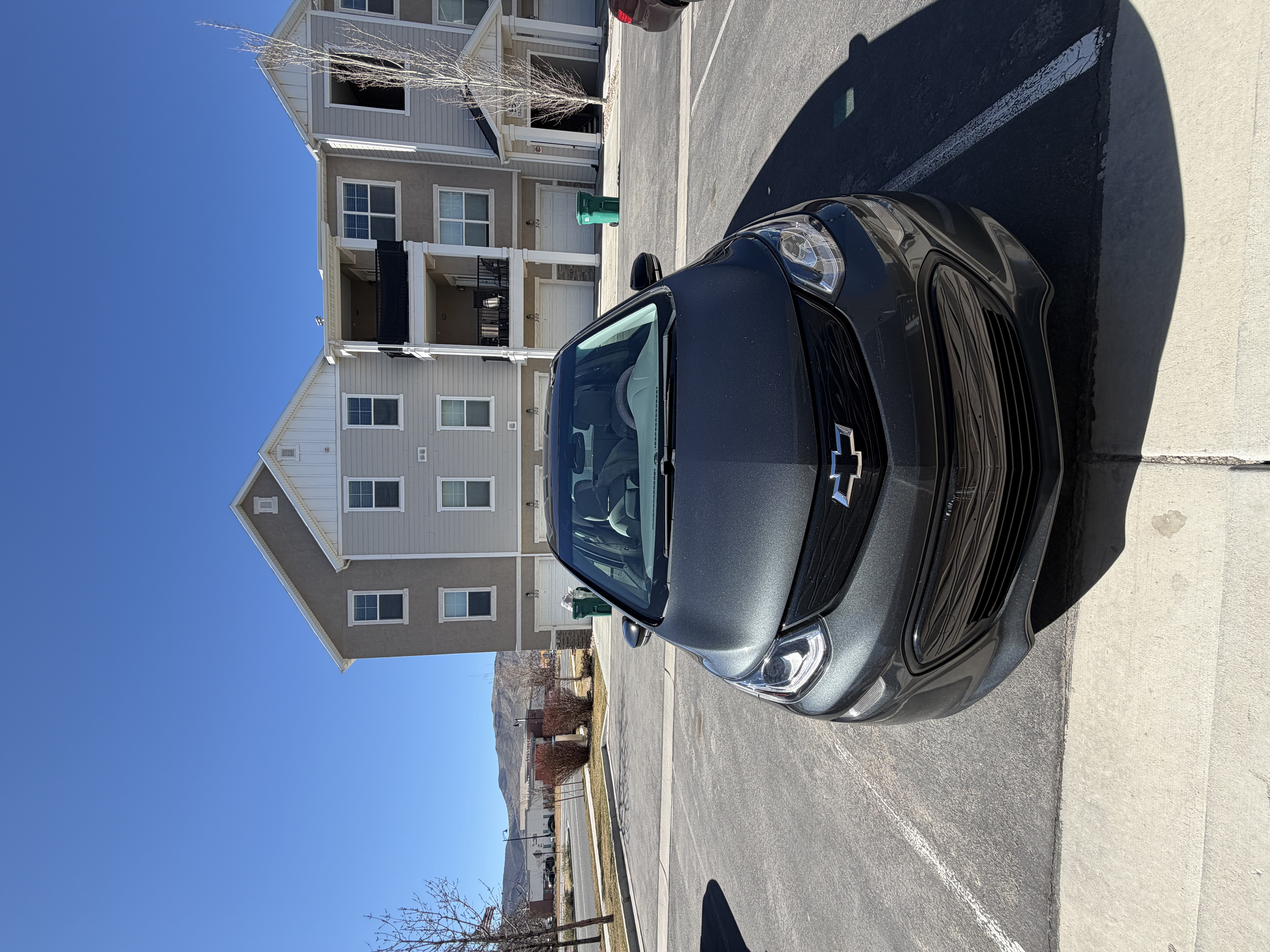 Used 2021 Chevrolet Bolt LT FWD image 2