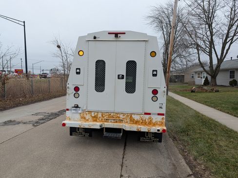 Used 2015 Ford F350 XL w/ Power Equipment Group image 6