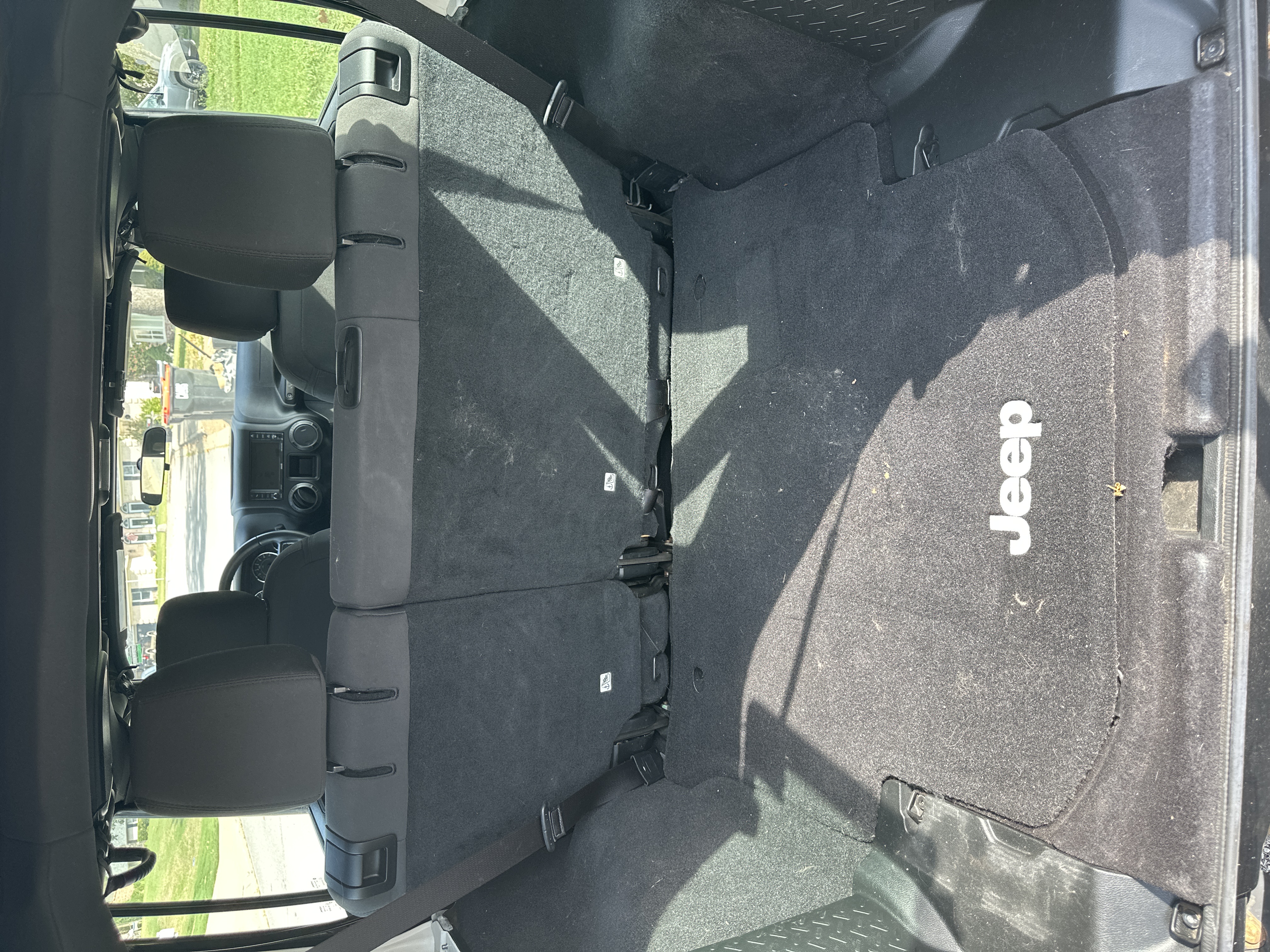 Used 2017 Jeep Wrangler Unlimited Sport w/ Connectivity Group AWD/4WD image 8