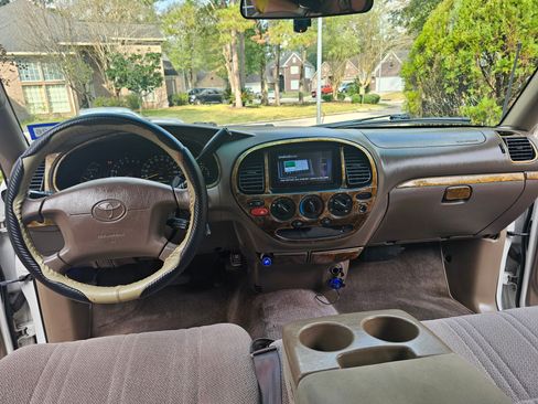 Used 2000 Toyota Tundra SR5 image 10