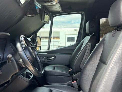 Used 2019 Mercedes-Benz Sprinter 4x4 144 image 14