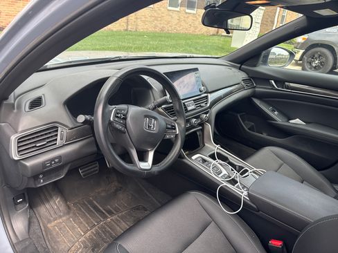Used 2022 Honda Accord Sport image 7