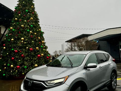 Used 2020 Honda CR-V Touring image 1