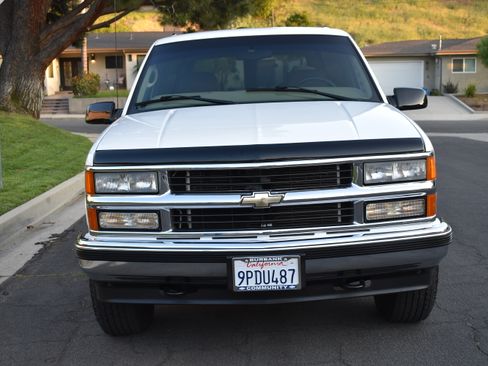 Used 1999 Chevrolet Tahoe 4WD 2-Door w/ Preferred Equipment Group image 10