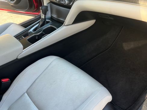 Used 2018 Honda Accord LX image 8