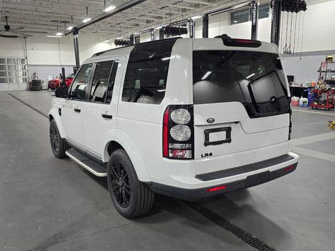 Used 2016 Land Rover LR4 HSE Silver Edition image 5