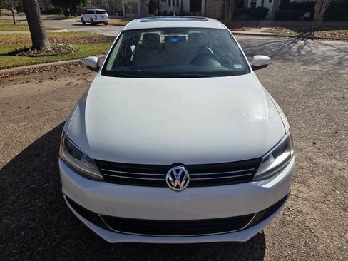 Used 2013 Volkswagen Jetta SE image 4