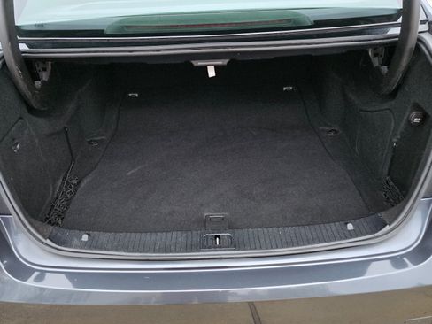 Used 2011 Mercedes-Benz E 350 4MATIC Sedan image 11