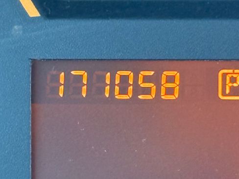 Used 2012 Nissan Armada SV image 16