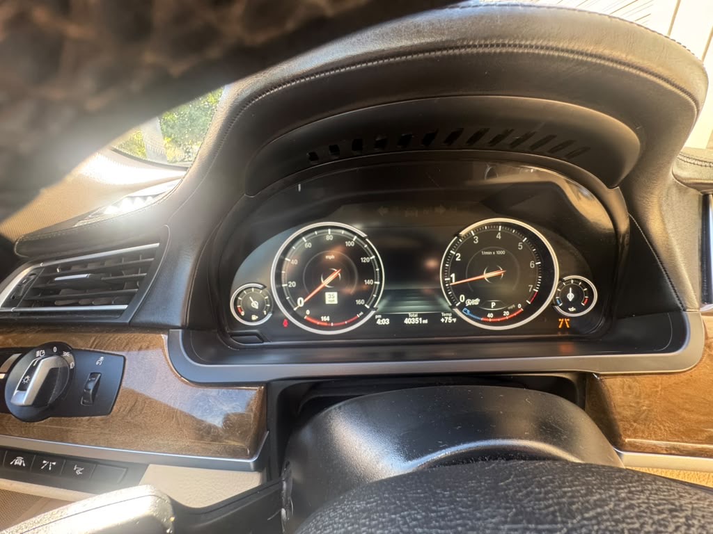 Used 2015 BMW 750i RWD image 12