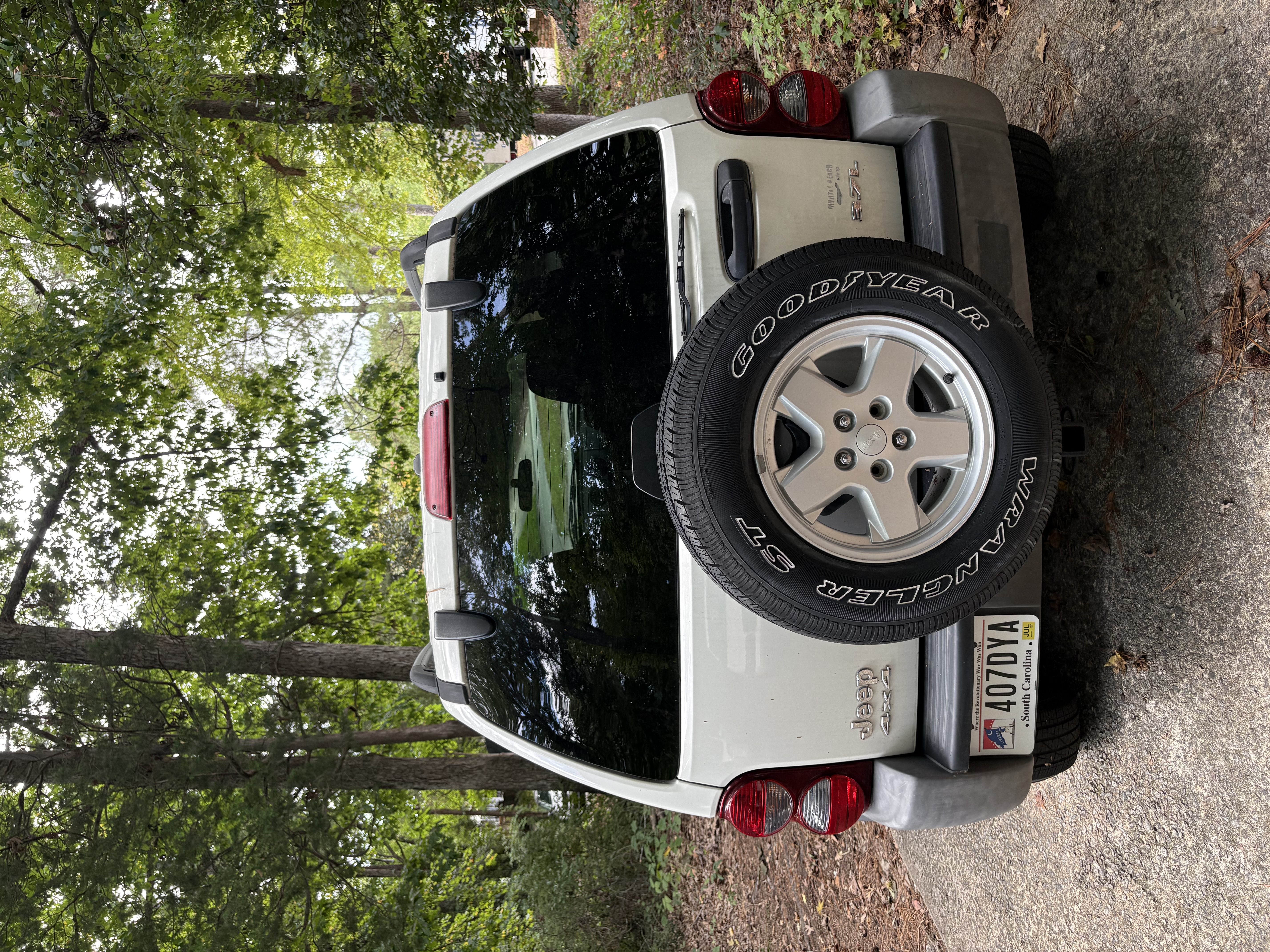 Used 2007 Jeep Liberty Sport AWD/4WD image 6