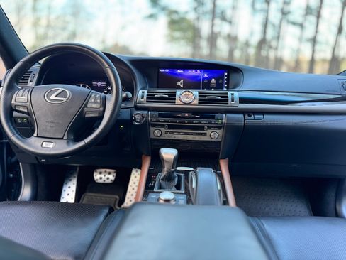 Used 2017 Lexus LS 460 F Sport image 30