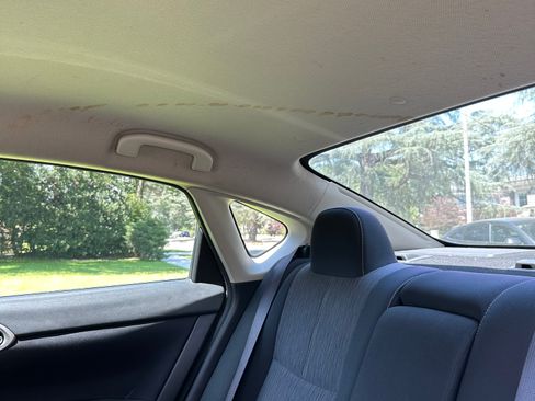Used 2014 Nissan Sentra SV FWD image 18