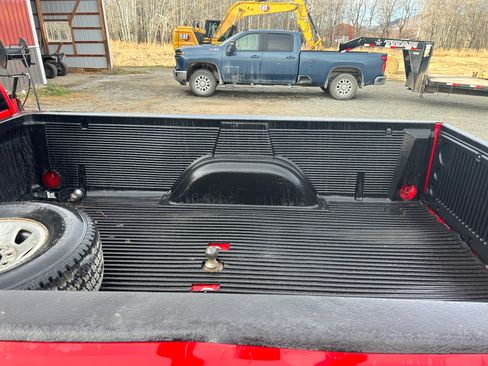 Used 2006 Chevrolet Silverado 3500 LT w/ Heavy-Duty Power Package image 5