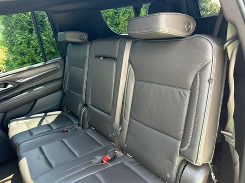 Used 2021 GMC Yukon XL Denali w/ Denali Ultimate Package RWD image 25