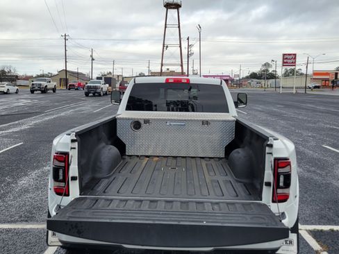 Used 2020 RAM 3500 Laramie w/ Night Edition image 13