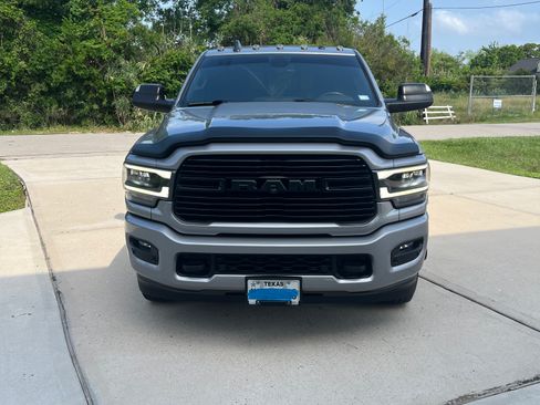 Used 2020 RAM 3500 Laramie AWD/4WD image 6