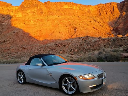 Used 2006 BMW Z4 3.0si image 8