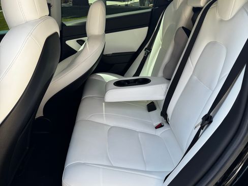 Used 2019 Tesla Model 3 Standard Range RWD image 14